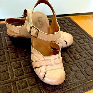 b.o.c. Women's Beige Strappy Sandals